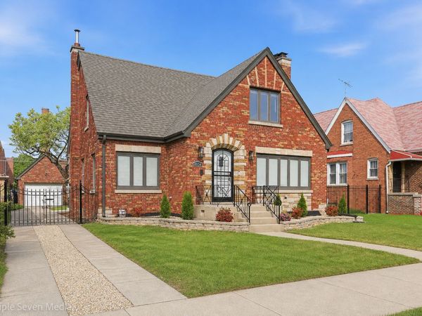 8034 S Clyde Avenue , Chicago, IL 60617