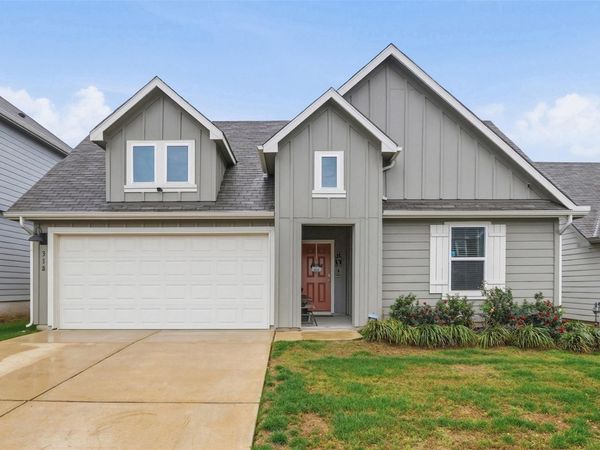 318 Merriman RD , San Marcos, TX 78666