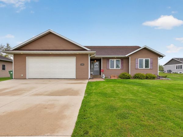 1109 Lozmar Lane, Shell Rock, IA 50670
