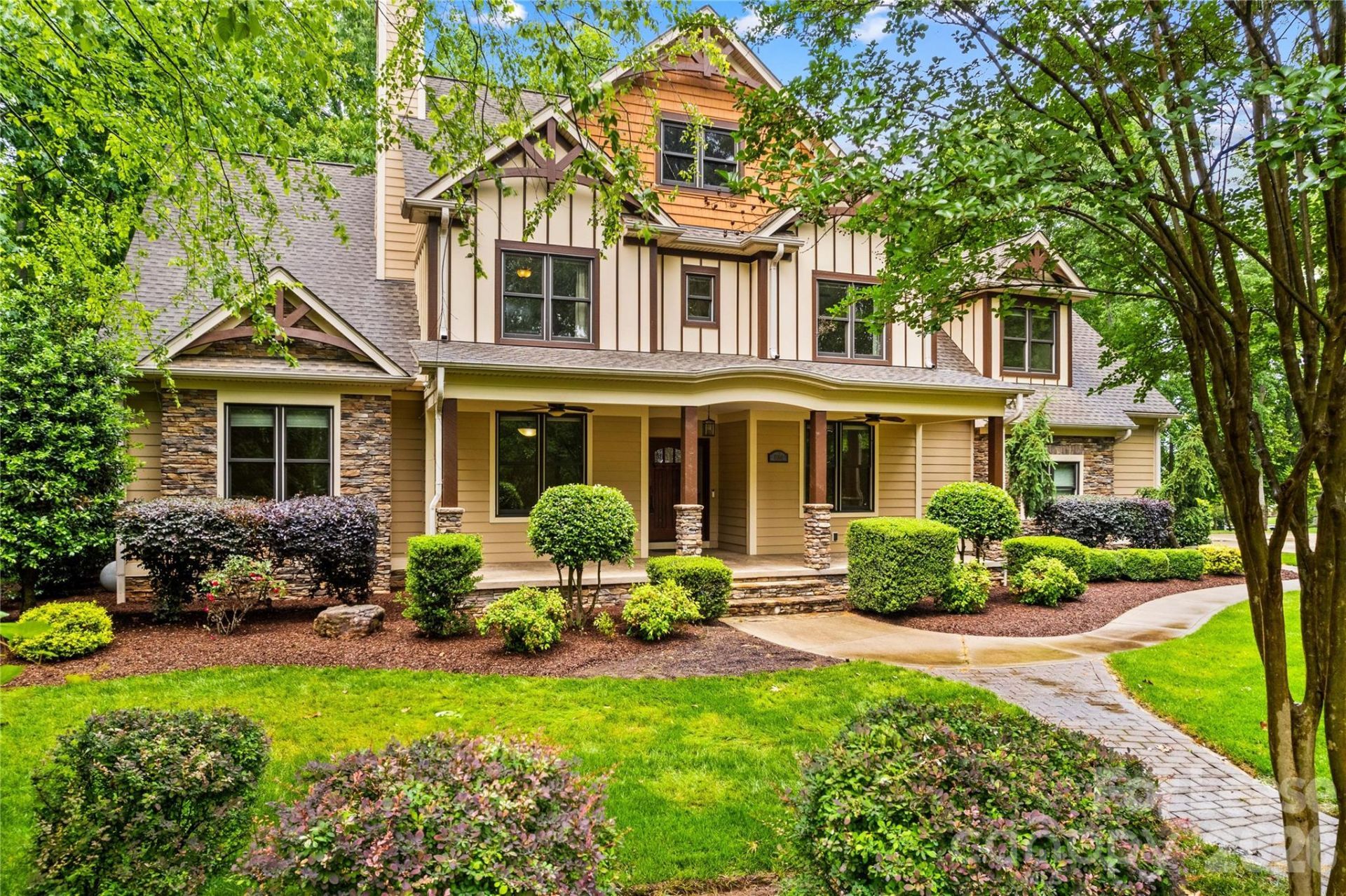 8994 Azalea Road, Sherrills Ford, NC 28673 Main Photo