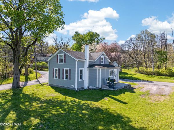 204 Avenue B , Matamoras, PA 18336