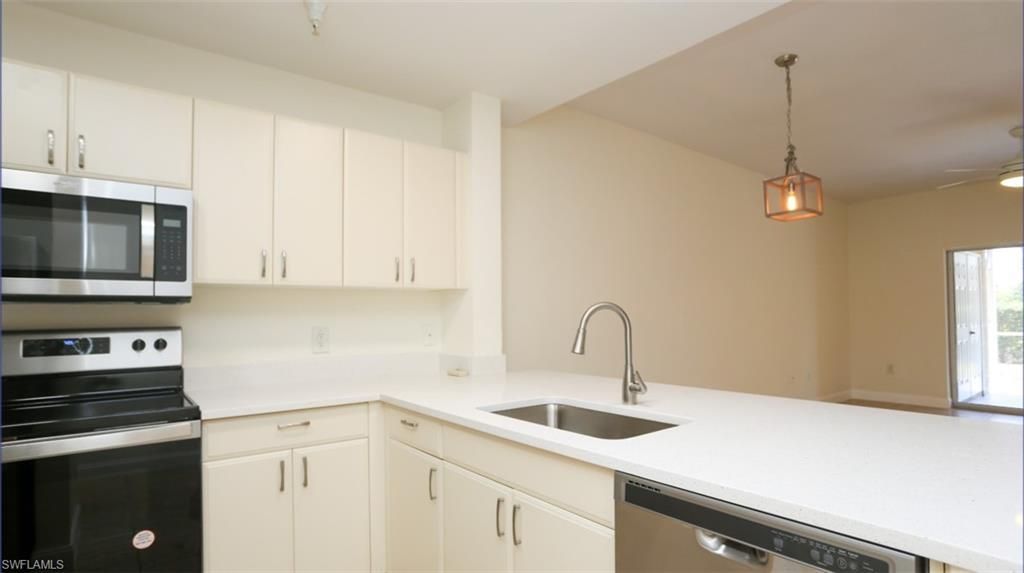 4455 Botanical Place Cir, Unit 5-104, Naples, FL 34112 Photo