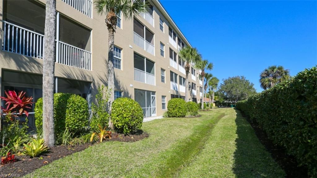 4455 Botanical Place Cir, Unit 5-104, Naples, FL 34112 Photo
