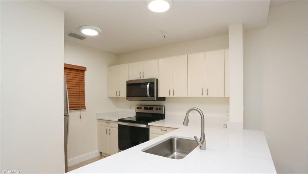 4455 Botanical Place Cir, Unit 5-104, Naples, FL 34112 Photo
