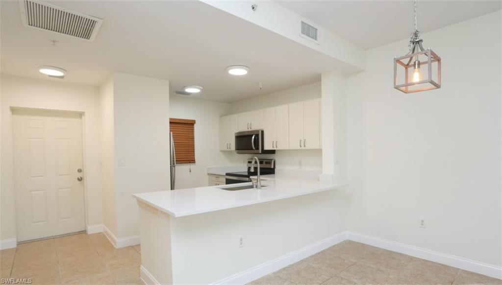 4455 Botanical Place Cir, Unit 5-104, Naples, FL 34112 Photo