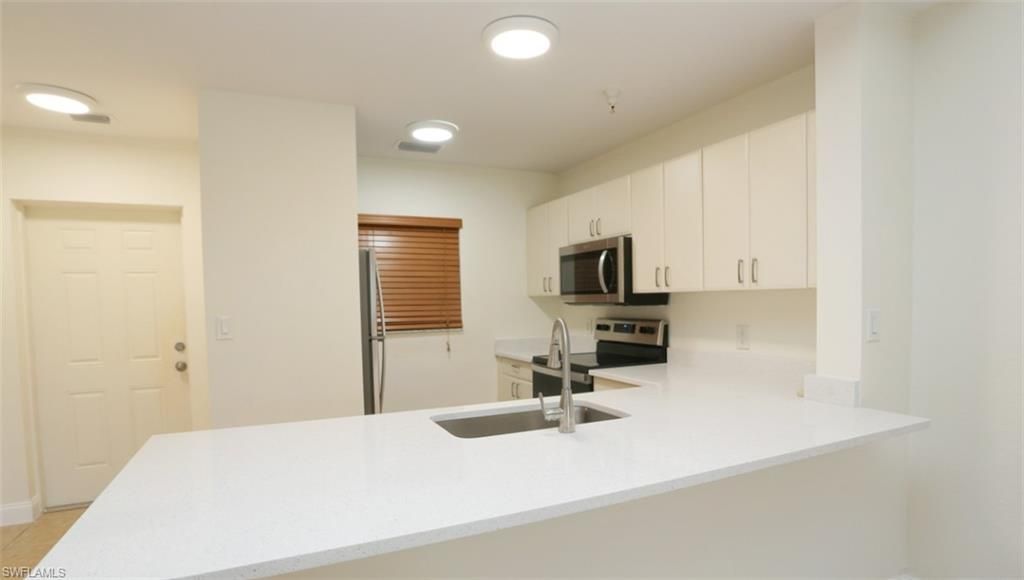 4455 Botanical Place Cir, Unit 5-104, Naples, FL 34112 Photo