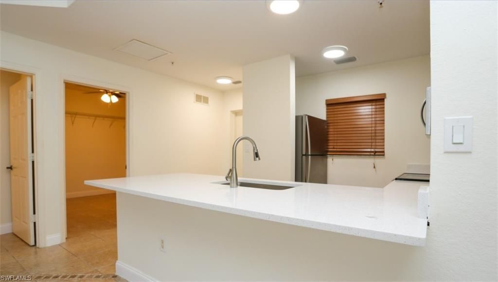 4455 Botanical Place Cir, Unit 5-104, Naples, FL 34112 Photo