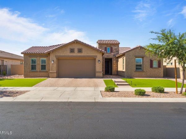 10523 E THORNTON Avenue, Mesa, AZ 85212