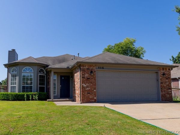 806 W 119th Place S, Jenks, OK 74037