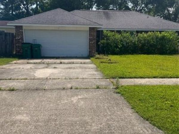 1114 SAINT PAUL Street , Slidell, LA 70460