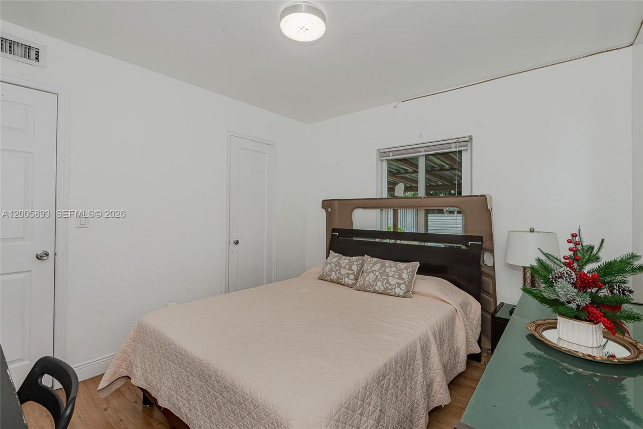 367 E 46th St , Hialeah, FL 33013 Photo