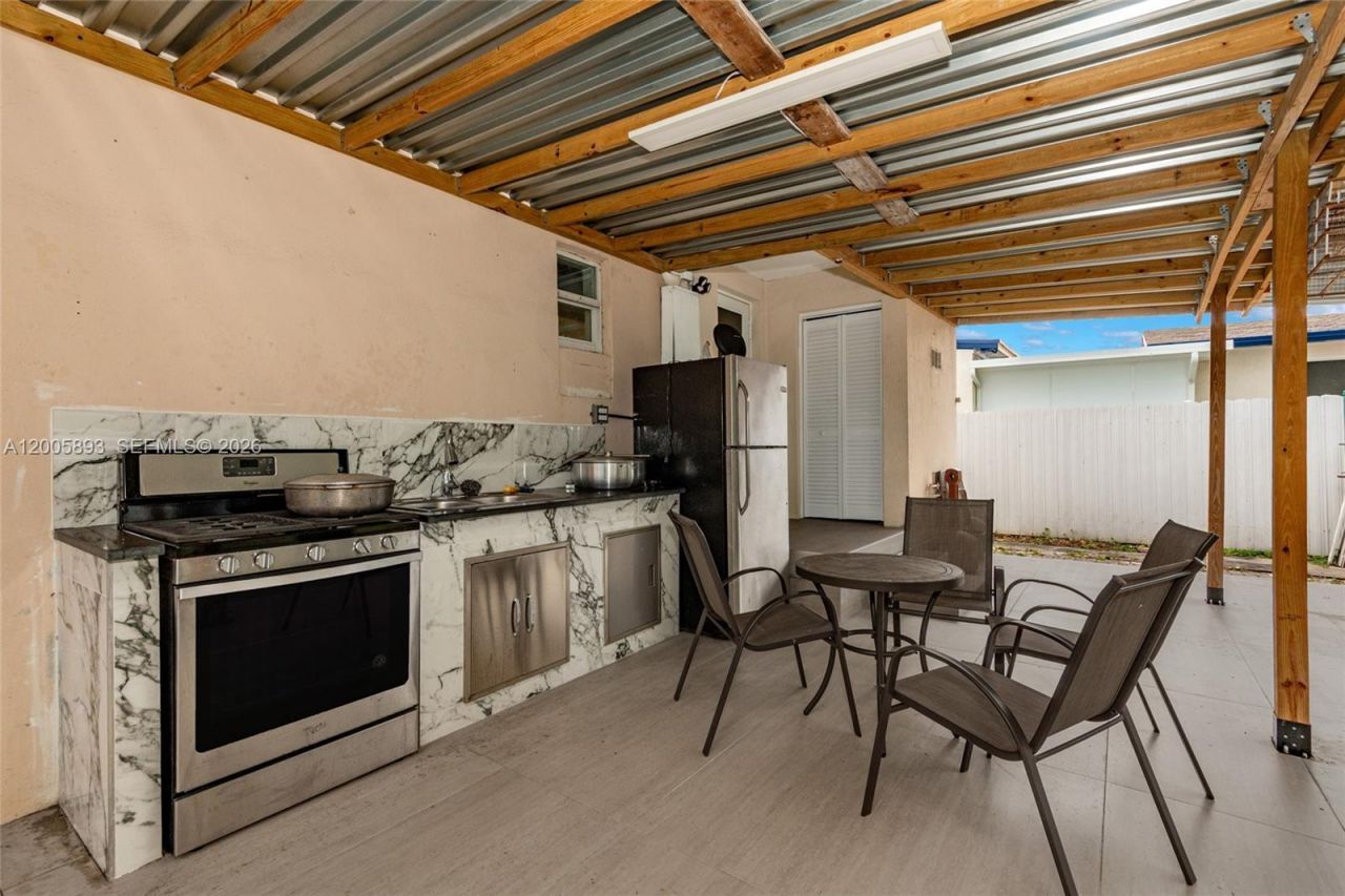 367 E 46th St , Hialeah, FL 33013 Photo