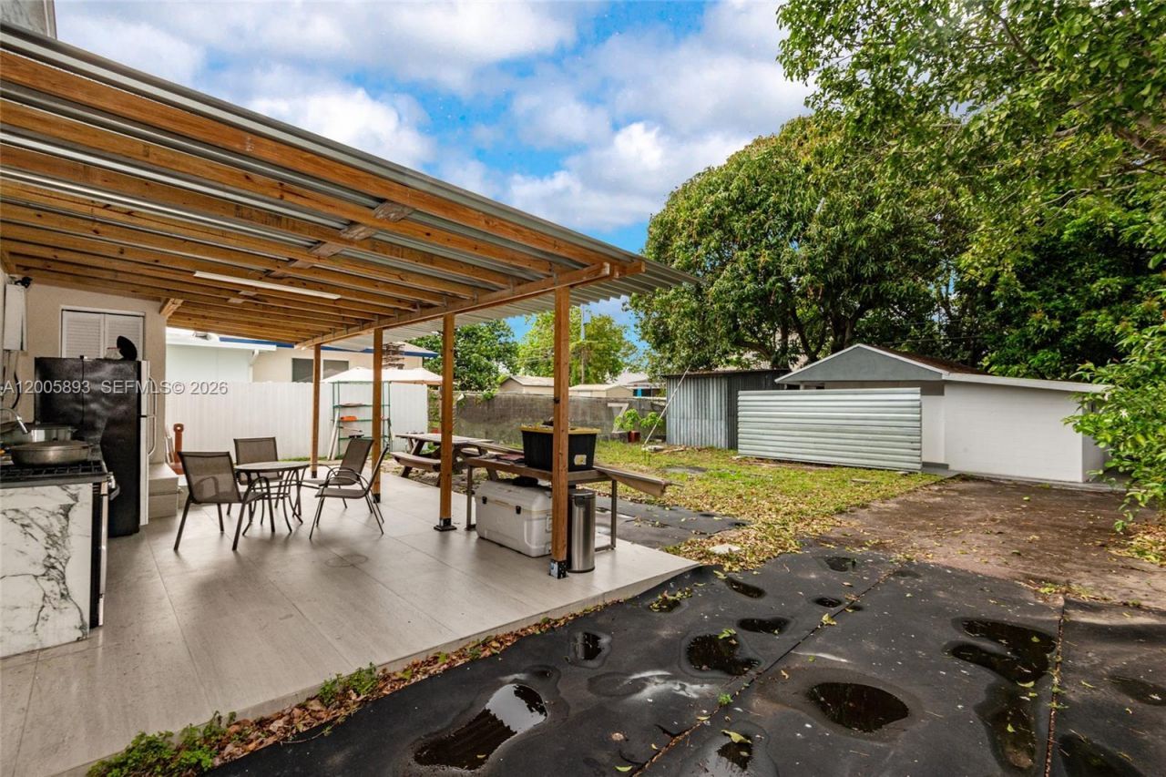 367 E 46th St , Hialeah, FL 33013 Photo