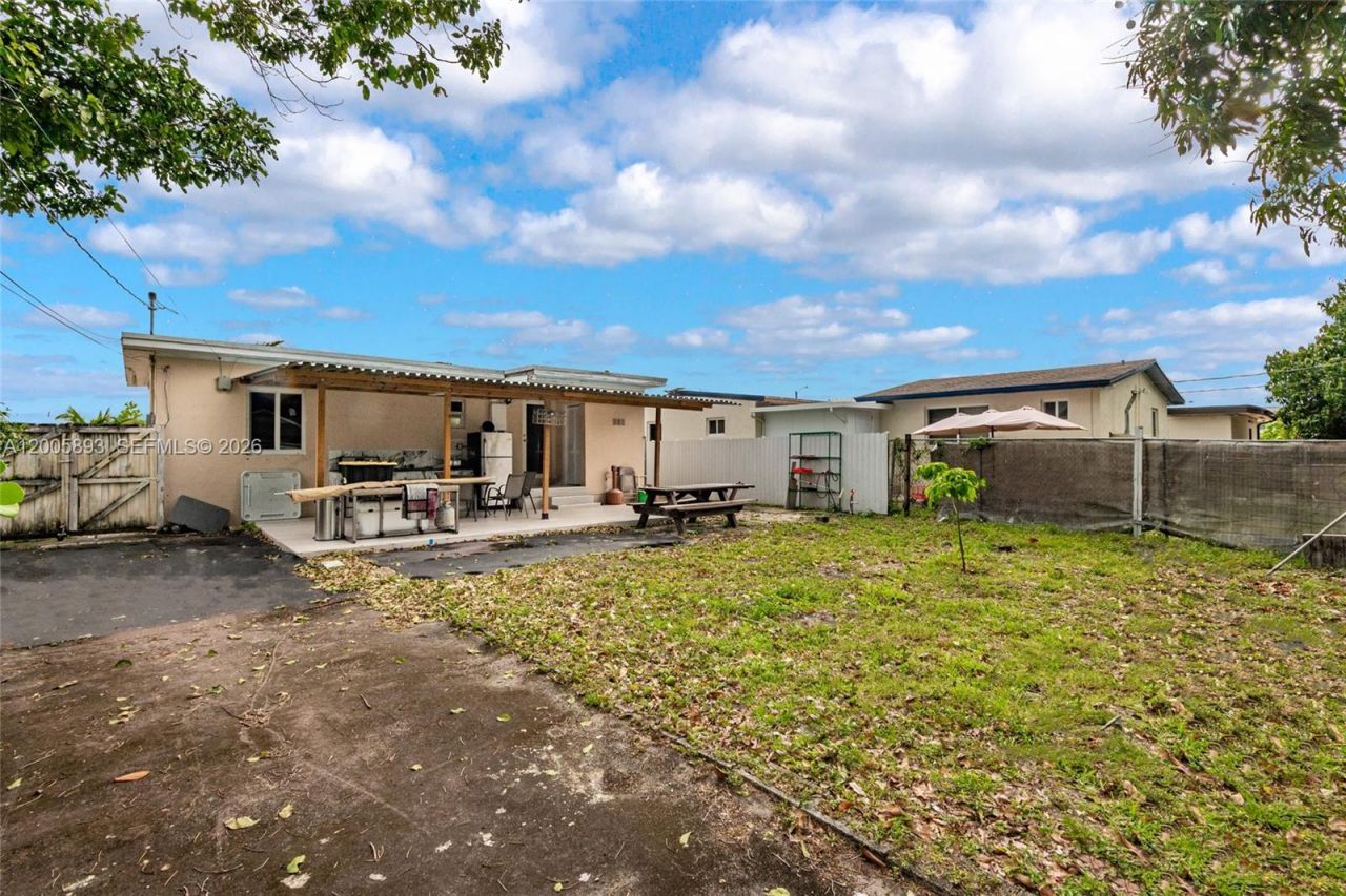 367 E 46th St , Hialeah, FL 33013 Photo