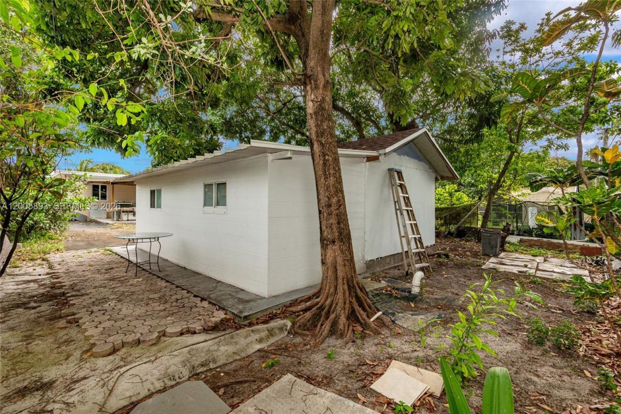 367 E 46th St , Hialeah, FL 33013 Photo