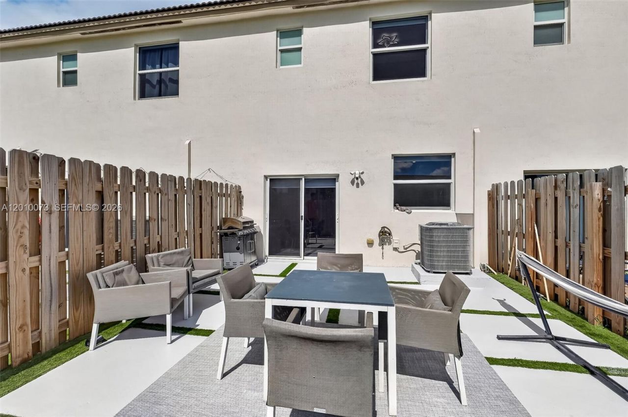 12221 NW 24th Pl , Miami, FL 33167 Photo
