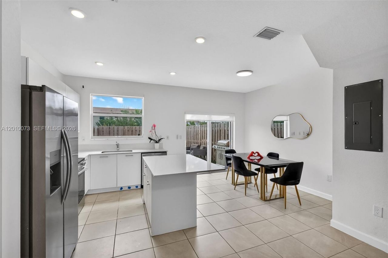 12221 NW 24th Pl , Miami, FL 33167 Photo