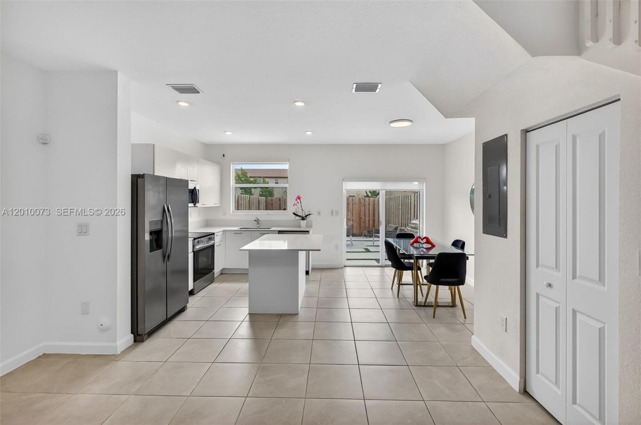 12221 NW 24th Pl , Miami, FL 33167 Photo