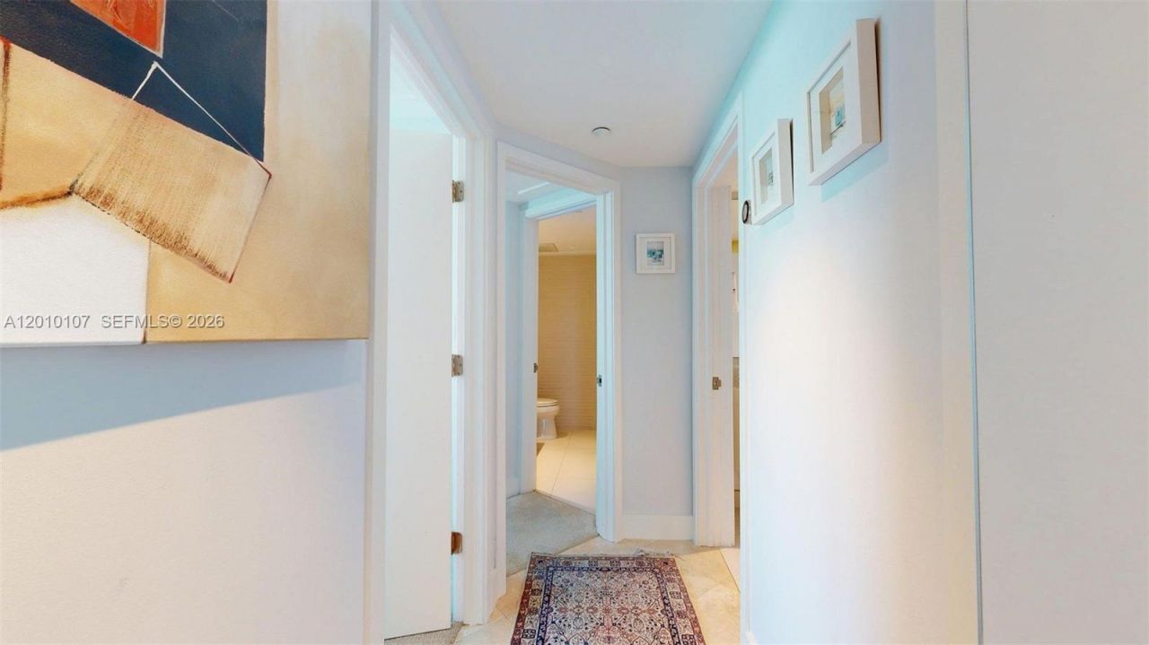 5025 Collins Ave, Unit 2206, Miami Beach, FL 33140 Photo