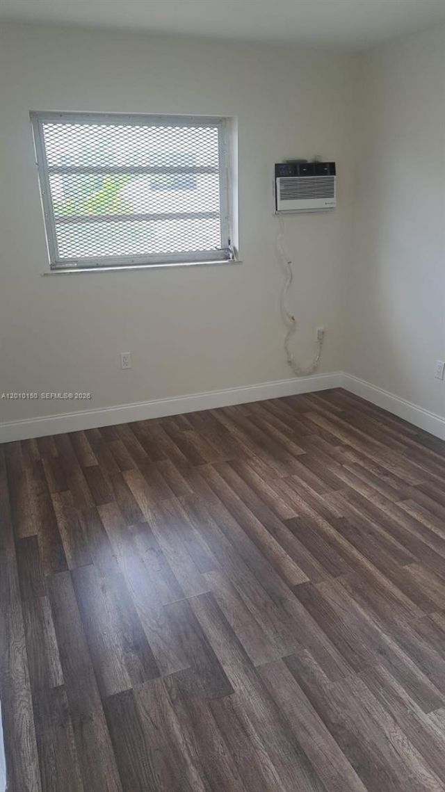 2457 NW 35th St , Unit B, Miami, FL 33142 Photo