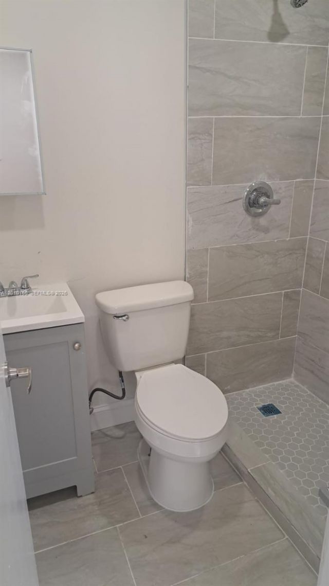 2457 NW 35th St , Unit B, Miami, FL 33142 Photo