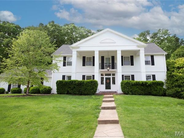 15129 Chamisal Drive , Chesterfield, MO 63017