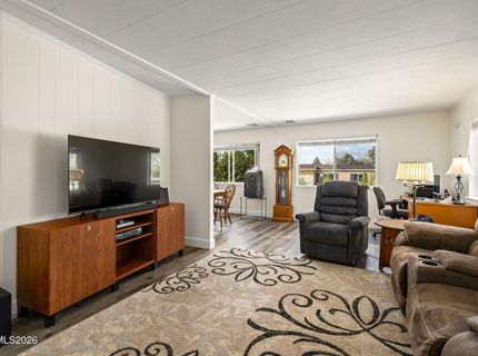 280 Aquarius Circle, Reno, NV 89521 Photo