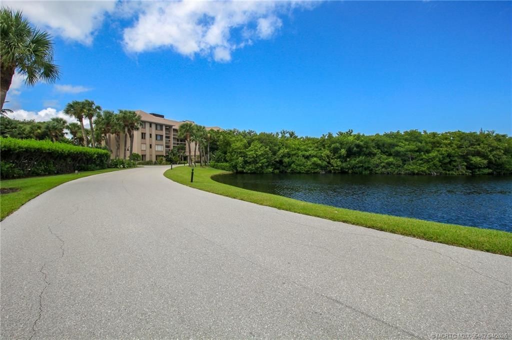 4540 NE Sandpebble Trace, Unit 104, Stuart, FL 34996 Photo