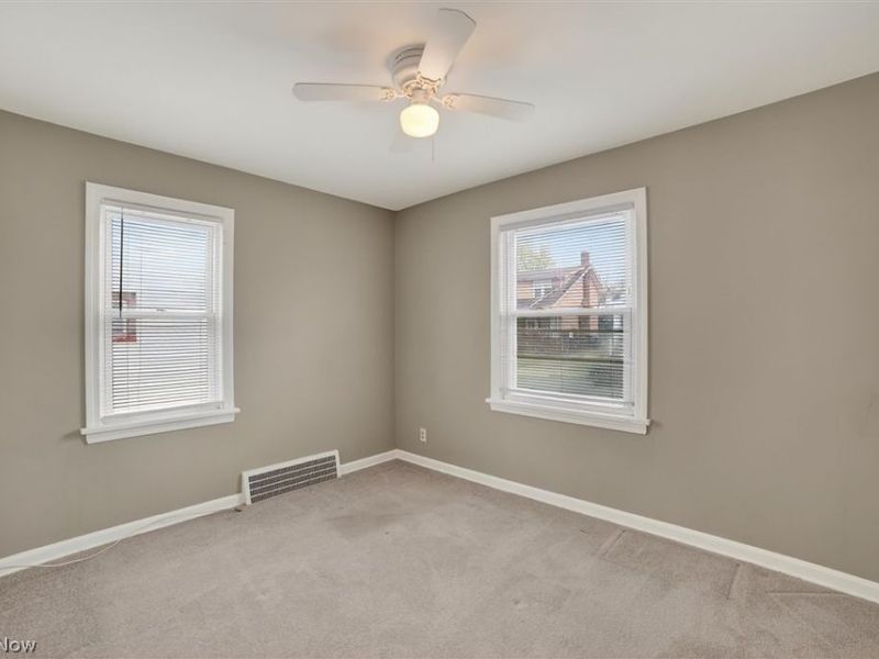 10721 Plymouth Avenue , Garfield Heights, OH 44125 Photo 11