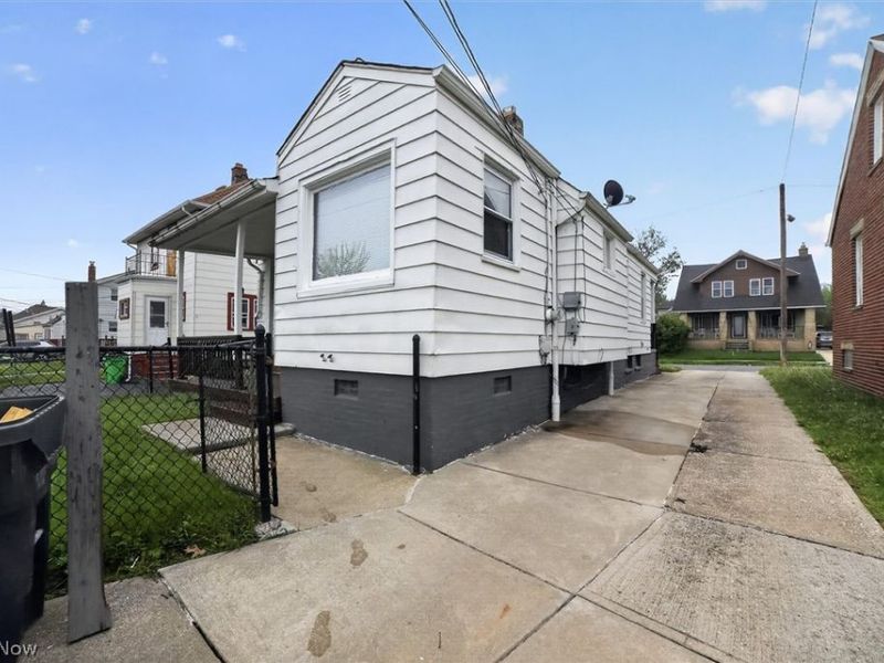 10721 Plymouth Avenue , Garfield Heights, OH 44125 Photo 23