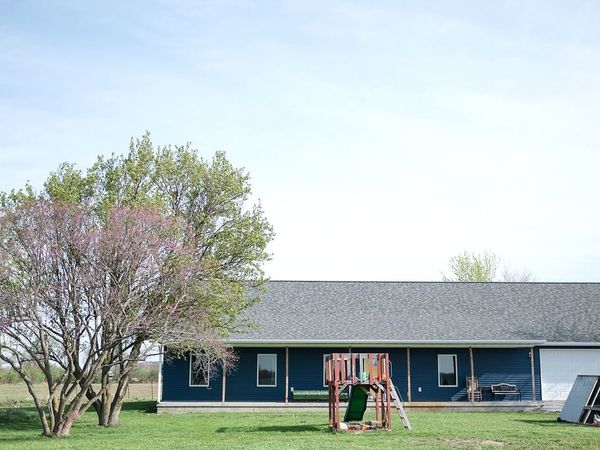 466 County Road 100 , Sadorus, IL 61872