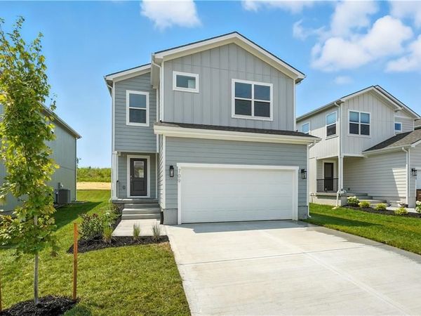4805 SW 6 Terrace, Blue Springs, MO 64014