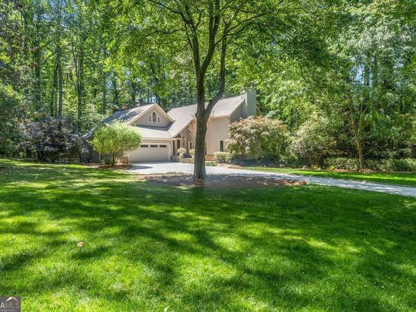 1061 Winding Branch Circle, Dunwoody, GA 30338