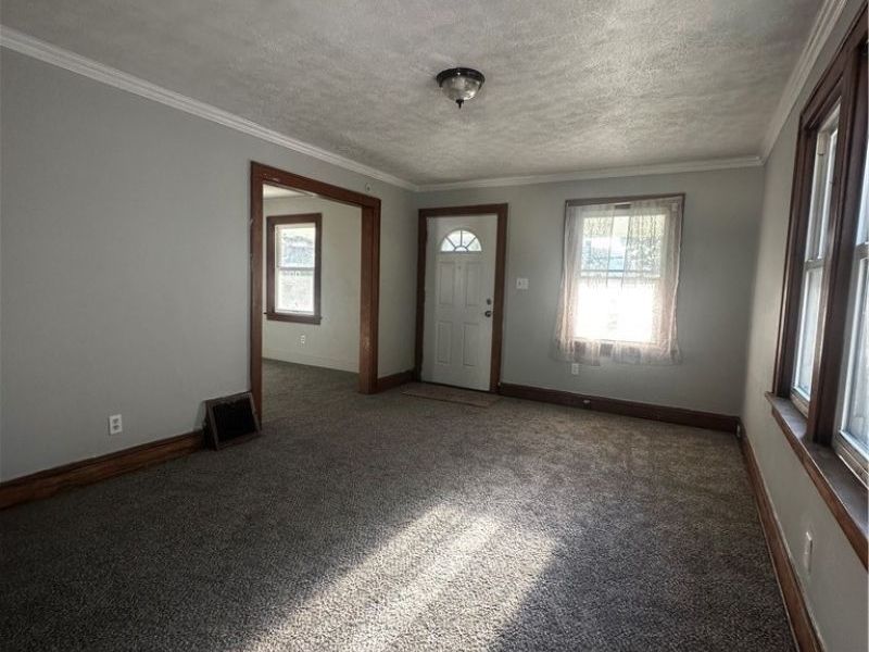 535 Mohawk Avenue, Akron, OH 44305 Photo 3