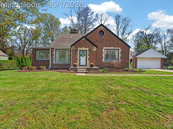 20479 Old Homestead Drive, Harper Woods, MI 48225