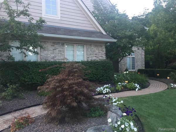 43054 Oxford Court, Novi, MI 48375