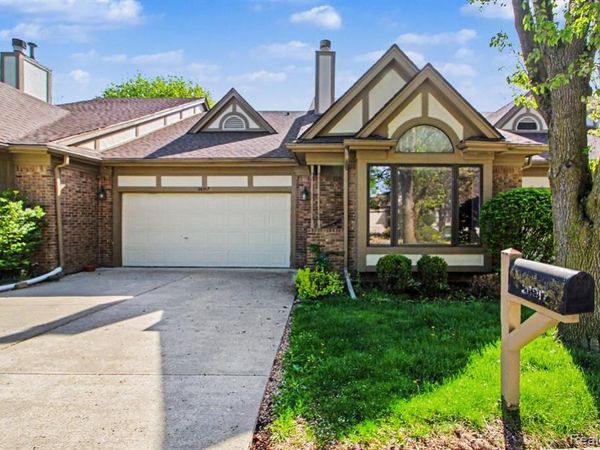 26917 Ann Arbor Trail , Dearborn Heights, MI 48127