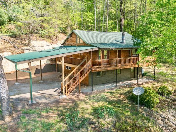 298 Timbuktu Road, Sylva, NC 28779