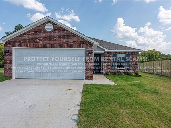 1151 E Sparrow Circle, Fayetteville, AR 72701