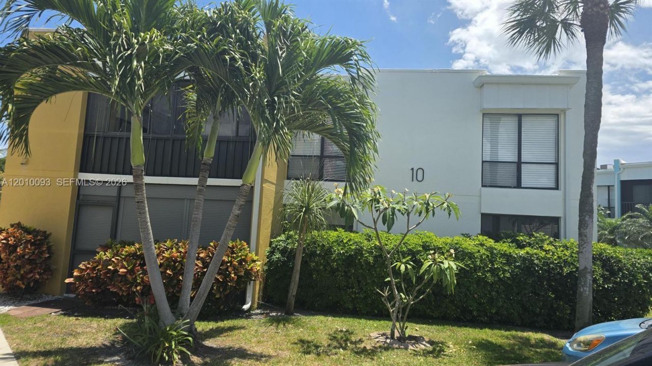 524 Osprey Dr , Unit 10B, Delray Beach, FL 33444 Photo