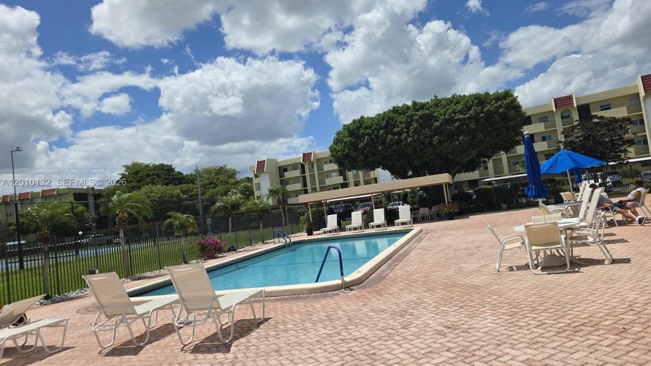 23305 N Barwood Ln N, Unit 207, Boca Raton, FL 33428 Photo