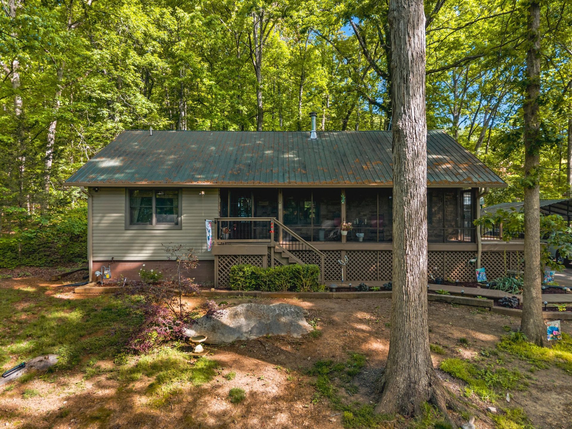 928 E Cross Road, Dandridge, TN 37725 Main Photo
