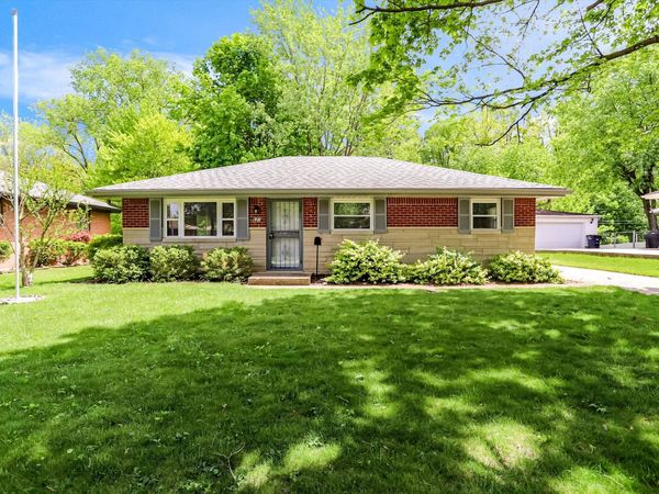 621 S 4th Avenue , Beech Grove, IN 46107