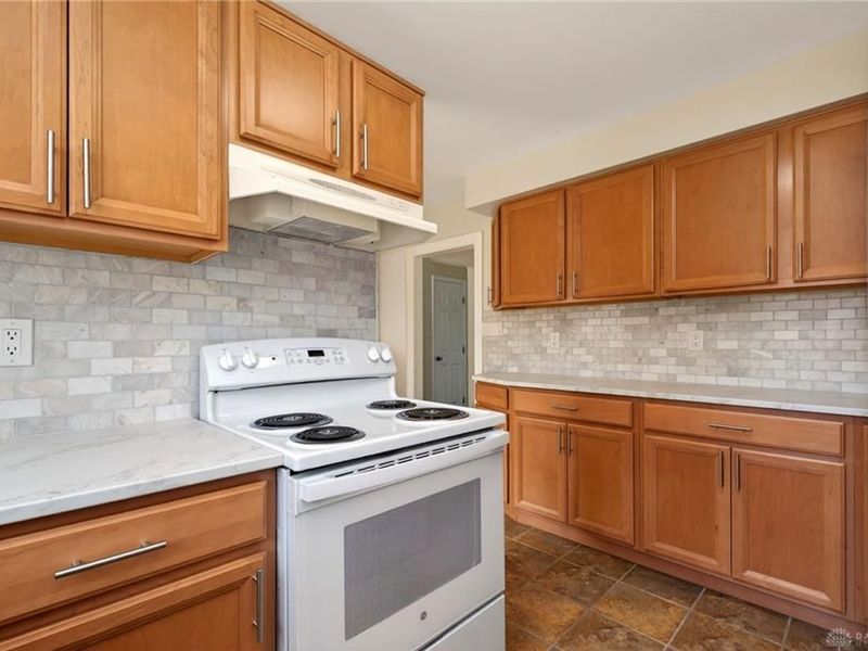 2800 Shafor Boulevard, Unit 2, Oakwood, OH 45419 Photo 11