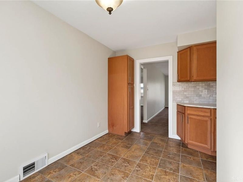 2800 Shafor Boulevard, Unit 2, Oakwood, OH 45419 Photo 8