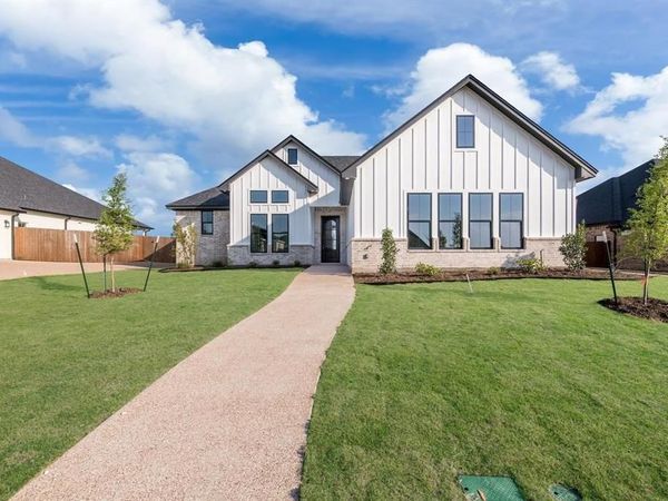 10208 Castleberry Lane, Waco, TX 76712