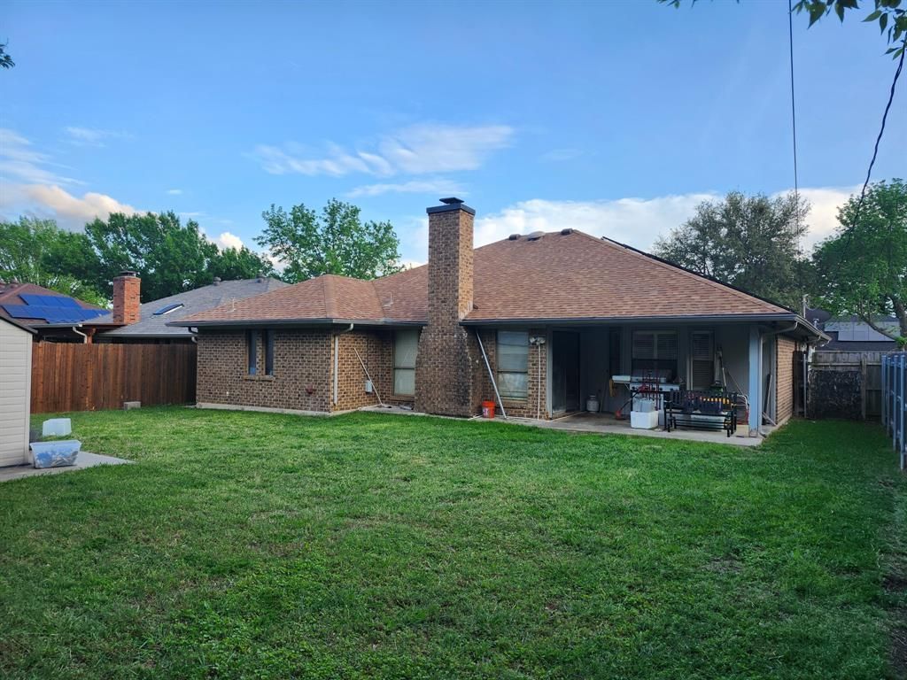 609 Betsy Ross Drive, Arlington, TX 76002 Main Photo