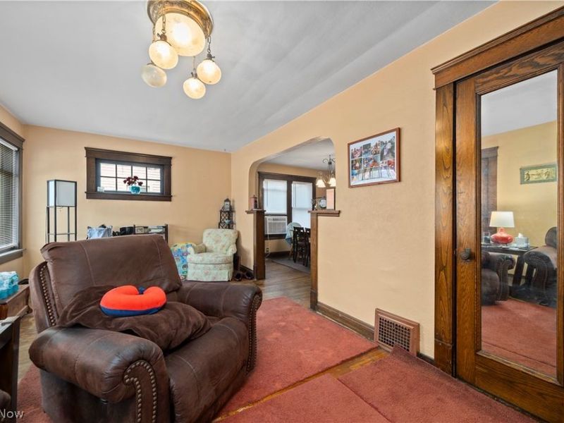 2212 Olive Avenue , Lakewood, OH 44107 Photo 11