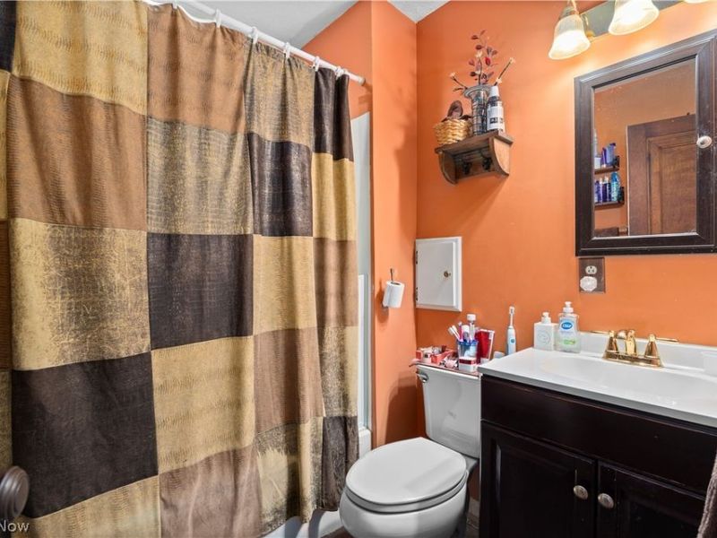 2212 Olive Avenue , Lakewood, OH 44107 Photo 19