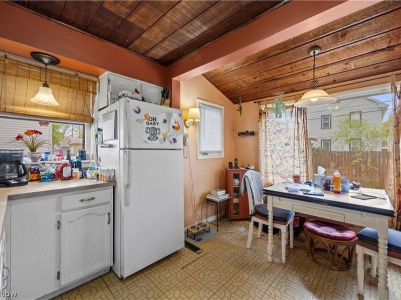 2212 Olive Avenue , Lakewood, OH 44107 Photo 20